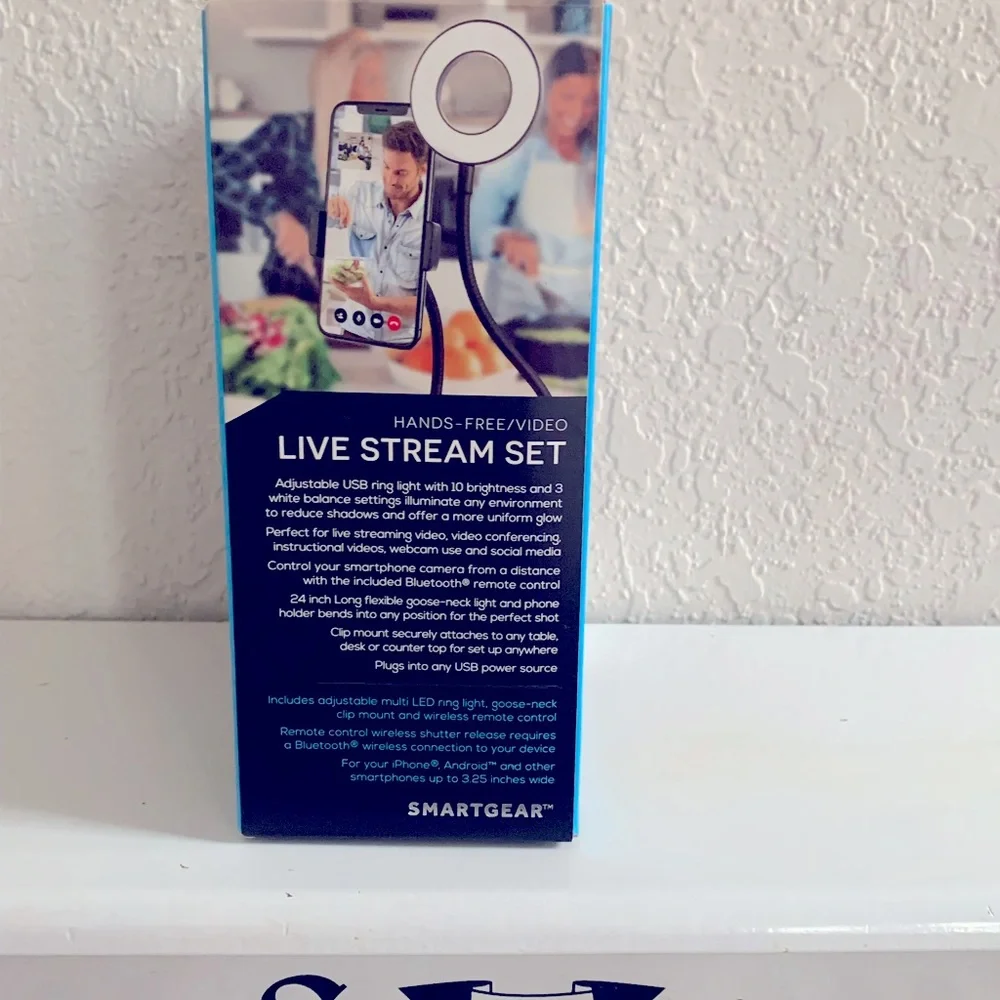 Live stream set🔥 - Picture 3 of 4